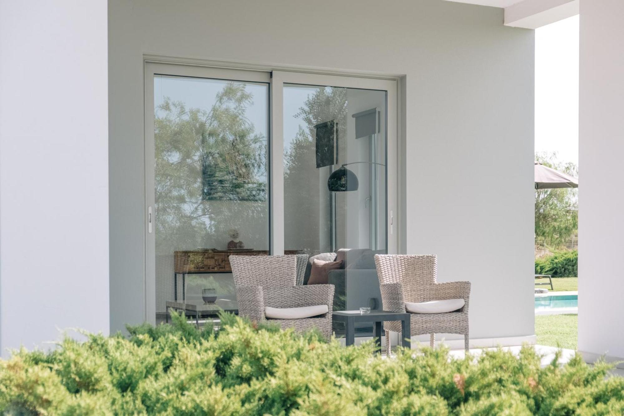 Helios A Modern Large Villa With Private Pool Set In A Quiet Location Sztavrósz Kültér fotó